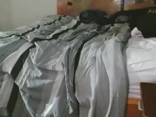 drdickandlilpuss 40 y. o. cam girl loves fisting all openings between the fine leg on camera