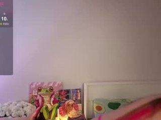 evaloveuevaneedu 19 y. o. cam babe with big tits in private live sex show