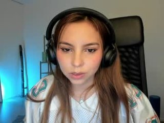 lolaverse 25 y. o. elegant cam girl in a revealing bra online