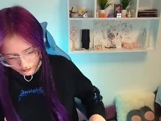 technical_face_powder_error 23 y. o. german cam girl with big tits in live sex show