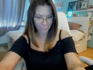 nickyblein 30 y. o. blonde cam girl with big boobs teaching how to have sex