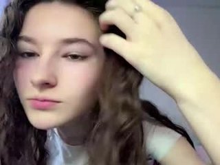 deborabeaugard 18 y. o. 