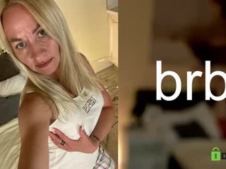 kirasun_ 43 y. o. depraved blonde cam girl presents her pussy drilled