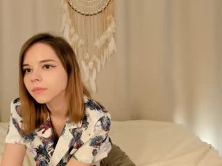fancycatlett 18 y. o. cam babe with big tits in private live sex show