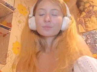 laticiacalicutt 18 y. o. sex cam with a horny cute cam girl that's also incredibly naughty