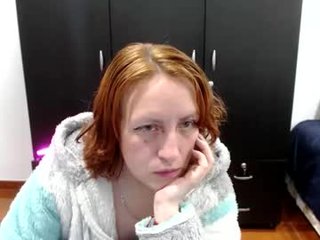 kittykalor 99 y. o. english cam girl show his beauty legs online