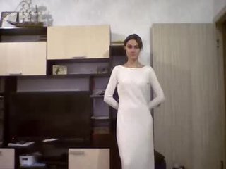 maybellebombich 20 y. o. 