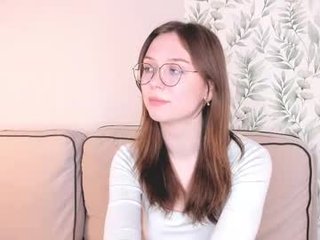 fannygail 18 y. o. 