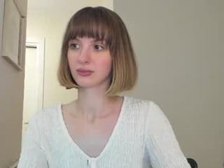 whoisemily 18 y. o. 