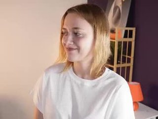 juliettakaniecki 18 y. o. 