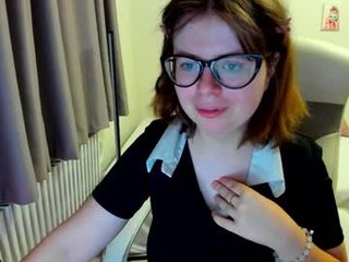 milisasweet 18 y. o. cute cam girl showing deep throat action online