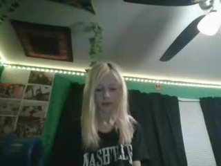 cutestcatforever 0 y. o. 