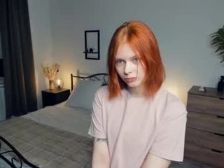 kiss_at_dawn 18 y. o. cam babe wants show beauty kiss live sex