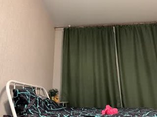 phyllisbrennick 18 y. o. sex cam with a horny cute cam girl that's also incredibly naughty
