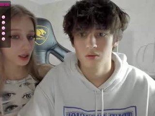 cyyberwhore 18 y. o. cumshow with beautiful webcam couple online