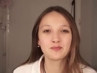 lucilacapinpin 18 y. o. 