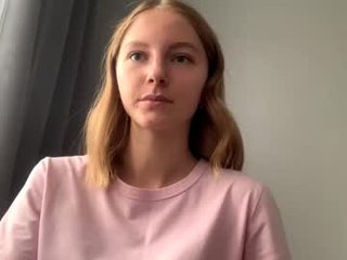 autumnroginson 18 y. o. 