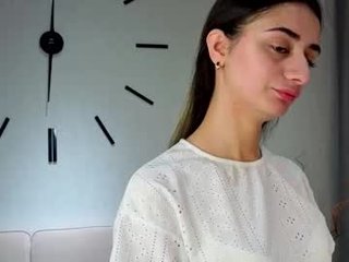 jaleesasahler 18 y. o. 