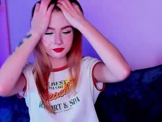 angel_elis 18 y. o. domina cam girl loves dirty live sex in the chatroom
