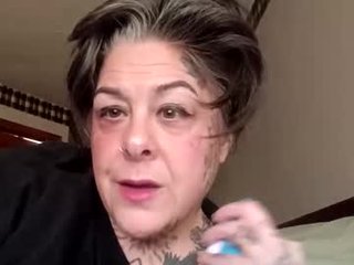 mnkfun4u 47 y. o. BBW cam girl loves jerk off her hairy pussy on camera