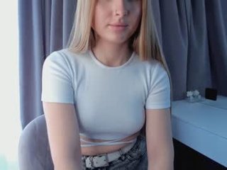 wildaeagerton 19 y. o. blonde cam girl gets her ass stuffed with huge dick