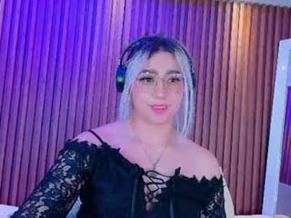 gabyrose9 22 y. o. cute cam girl enjoys ass penetration