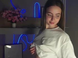 enevilin 18 y. o. gorgeous submissive cam slut loves big cock