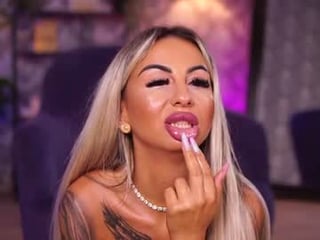 celinedyor 23 y. o. sex cam with a horny cute cam girl that's also incredibly naughty