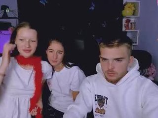 khloebeauty 21 y. o. horny couple adores fucking online