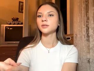 rosanareichelt 18 y. o. 