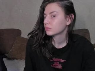 muuur_love 19 y. o. cute girl make sure this guys cock is happy