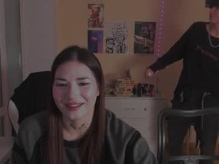 mmkakpoxyi22 19 y. o. webcam pair presents blowjob show online