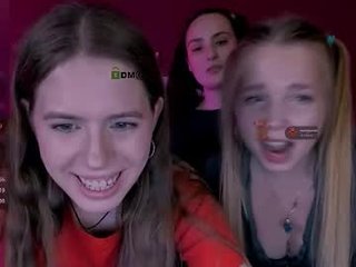 jenna_elayne 0 y. o. brunette cam girl with big tits gets her pussy fucked from behind