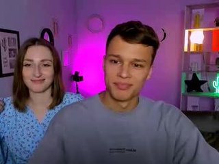 eva_smiith_ 23 y. o. blonde cam girl with big boobs teaching how to have sex