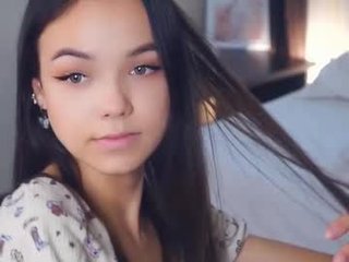 beauty_ful 18 y. o. cute beauty cam girl gets a serious fucking