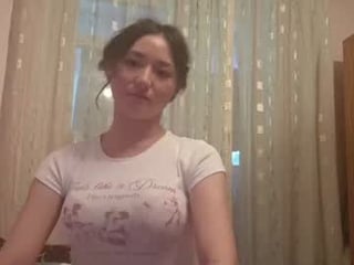 shalandaneubauer 18 y. o. 